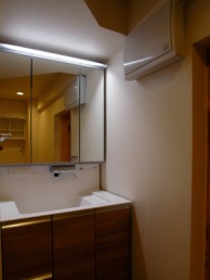 パイン素材を使った全面リフォーム